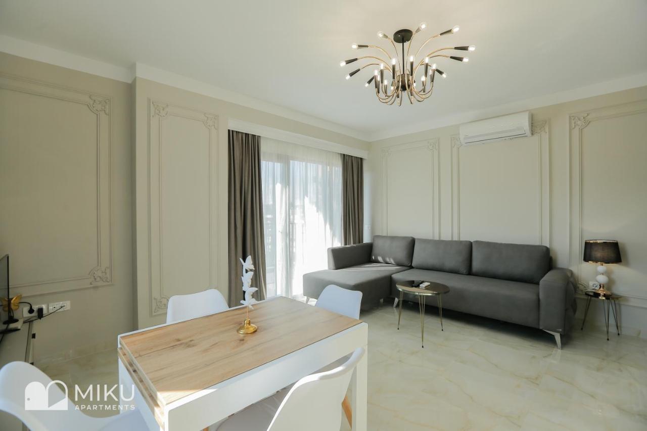 Miku - Lovely 1 Bedroom Spectacular View Appartamento Tirana